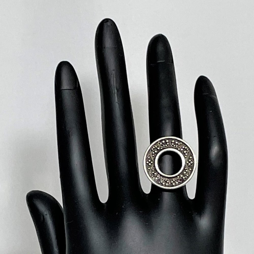 Sterling Silver Ring, Oxidized Ctr/Silver Pebbles